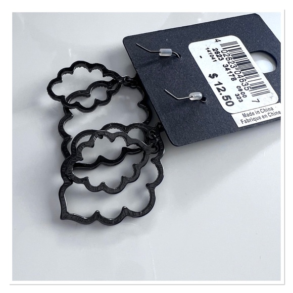 🎉FREE! KISMET Black Earrings 🆕 - Picture 3 of 5